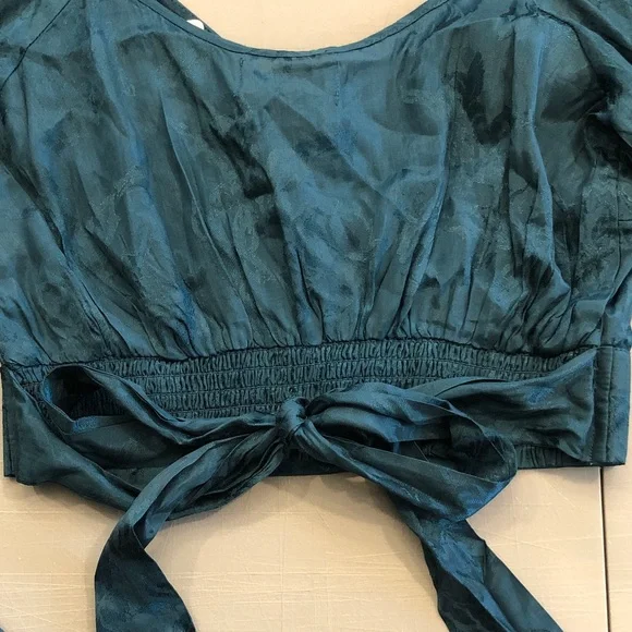 NWT Band of the Free ~ Small ~ Teal Floral Cropped Puff-Sleeve Wrap Blouse - Picture 10 of 14